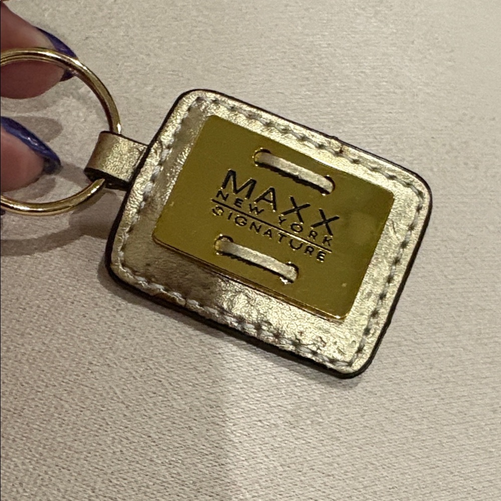 Maxx New York Metallic Gold Leather Key & Ring Holder